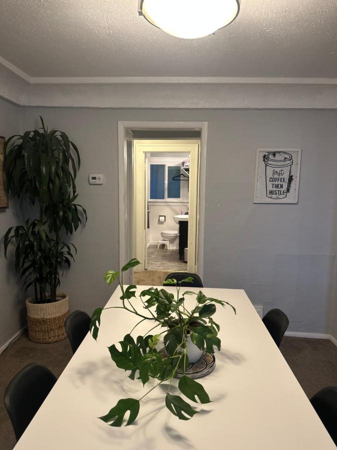 Tacoma Homestay- With Breakfast Included-Private Room Exterior photo