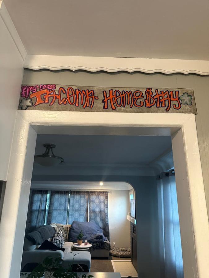 Tacoma Homestay- With Breakfast Included-Private Room Exterior photo