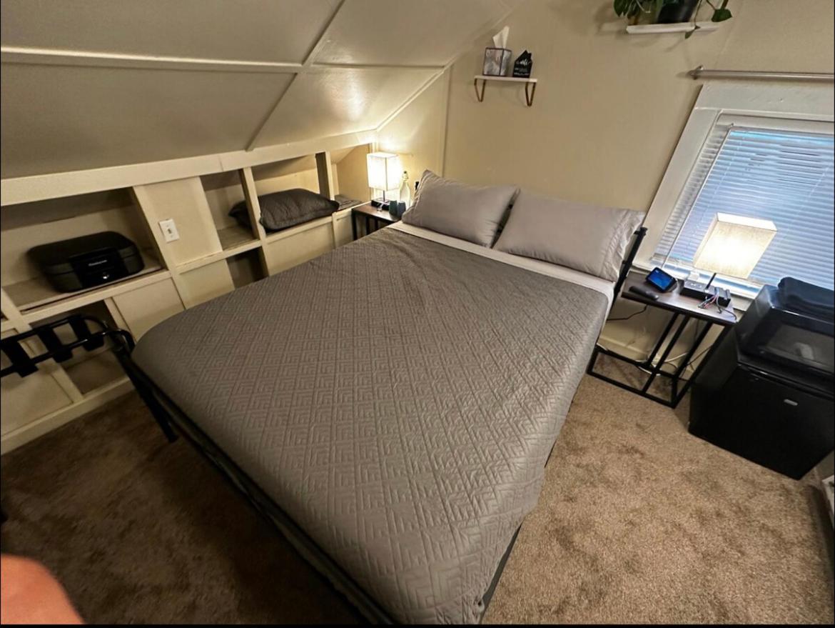 Tacoma Homestay- With Breakfast Included-Private Room Exterior photo